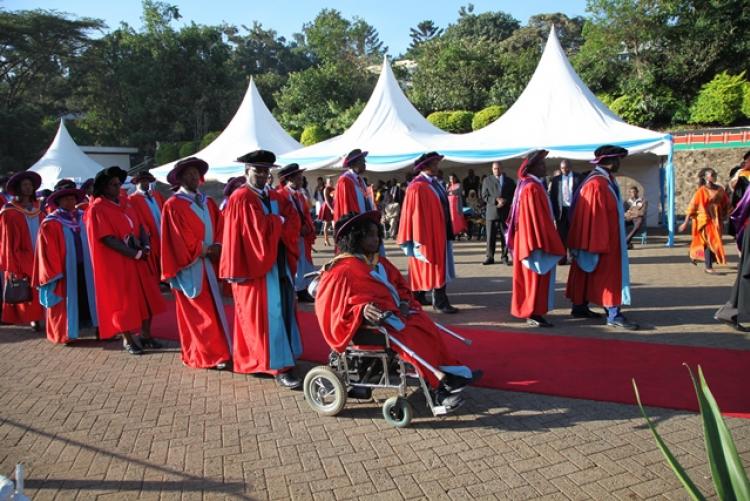 uon graduation gowns